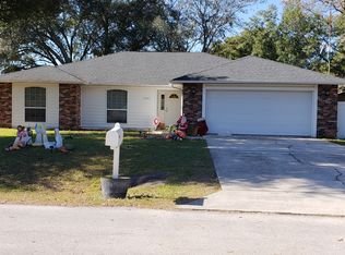 5449 Hill Dr, Zephyrhills, FL 33542