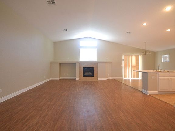 3rd image of 611 Dry Valley Ave