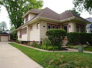 1419 N 66th St, Wauwatosa, WI 53213
