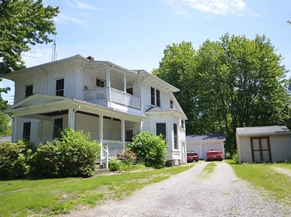 145 Beach St, Geneva, OH 44041