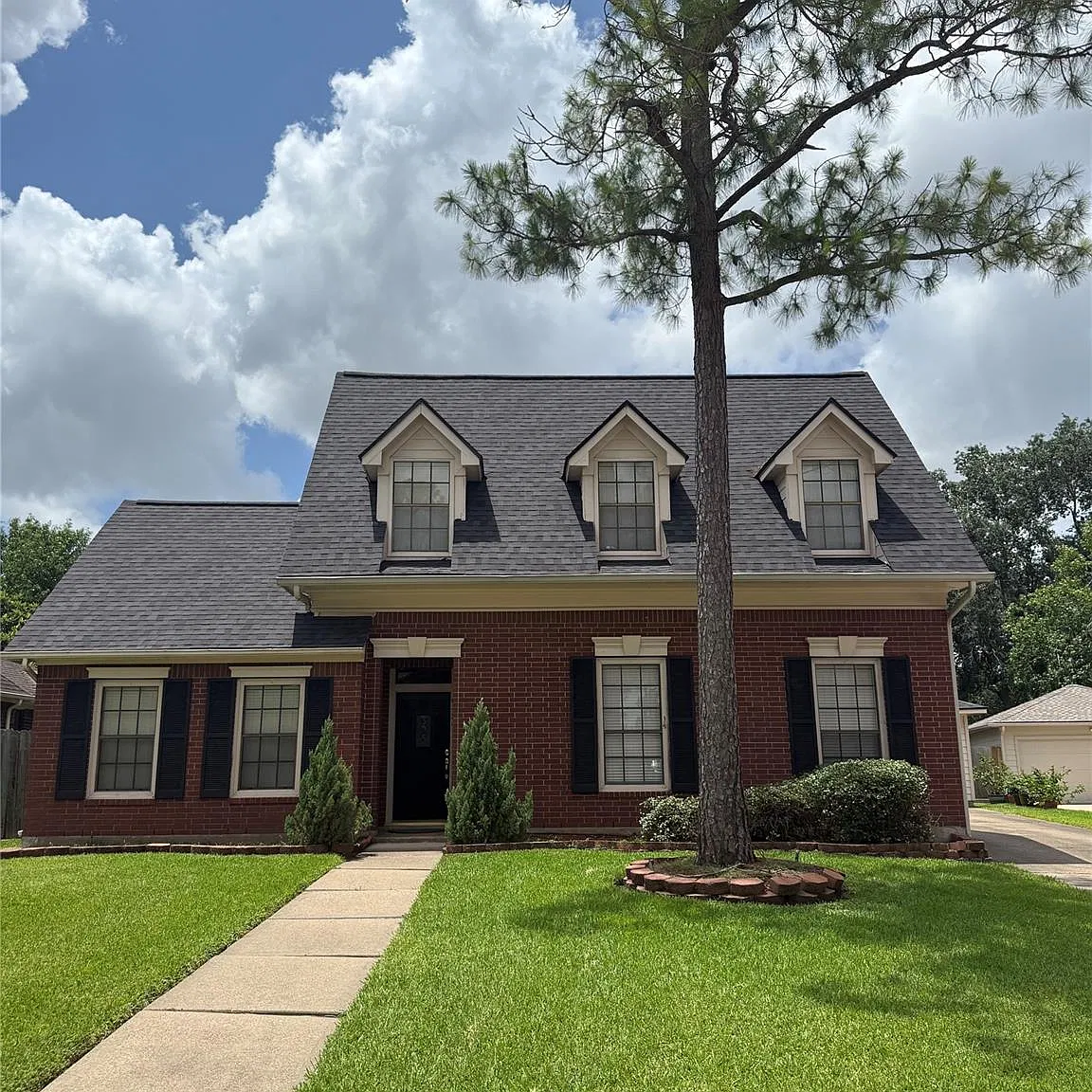 3 bed, 2.5 bath, 2226 sqft, $2,500 — Photo 1