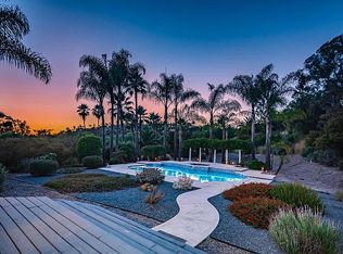 855 Sugarbush Dr, Vista, CA 92084