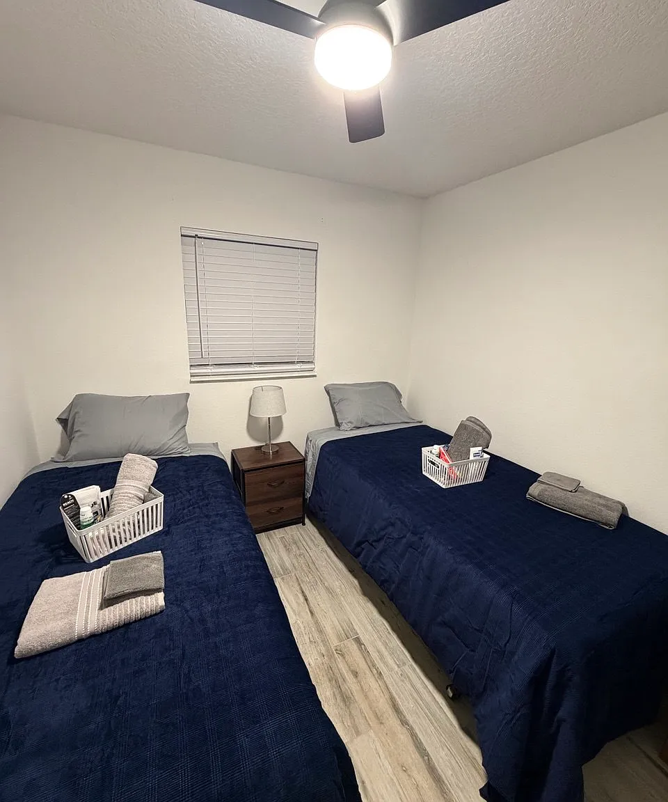 4 bed, 1096 sqft, $750 — Photo 2
