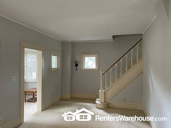 3rd image of 2037 Goodrich Ave