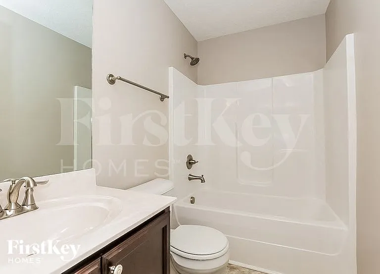 307 Amit St — Photo 14