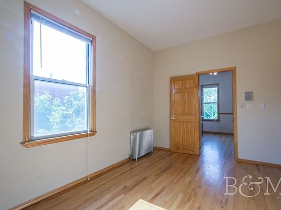 5th image of 239 Nassau Ave APT 3L