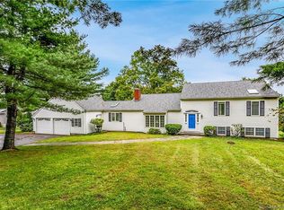 377 Three Mile Hill Rd, Middlebury, CT 06762