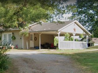 2301 McGill Rd, Belpre, OH 45714