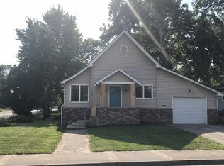 422 S West St, Tipton, IN 46072