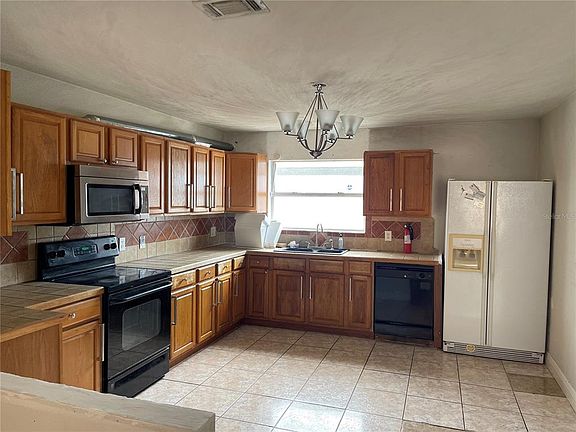 4th image of 1112 OCEAN STREET