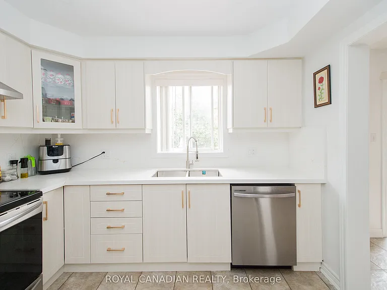 78 Peachwood Cres #13 — Photo 11