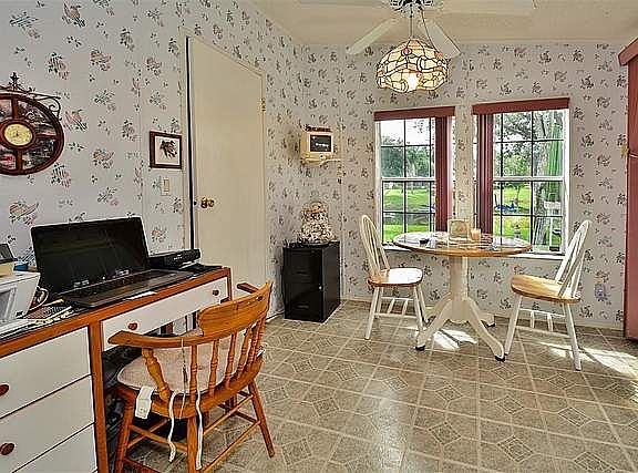 5th image of 43 Green Forest Dr