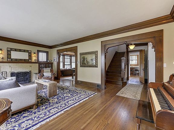 3rd image of 4611 Dupont Ave S