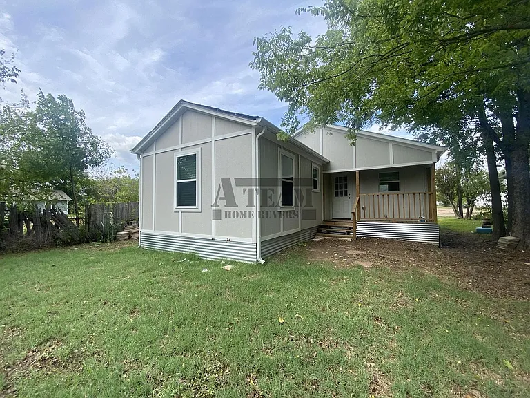 113 W Mount Vernon St — Photo 22