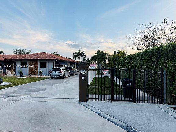 5th image of 17100 SW 274th St
