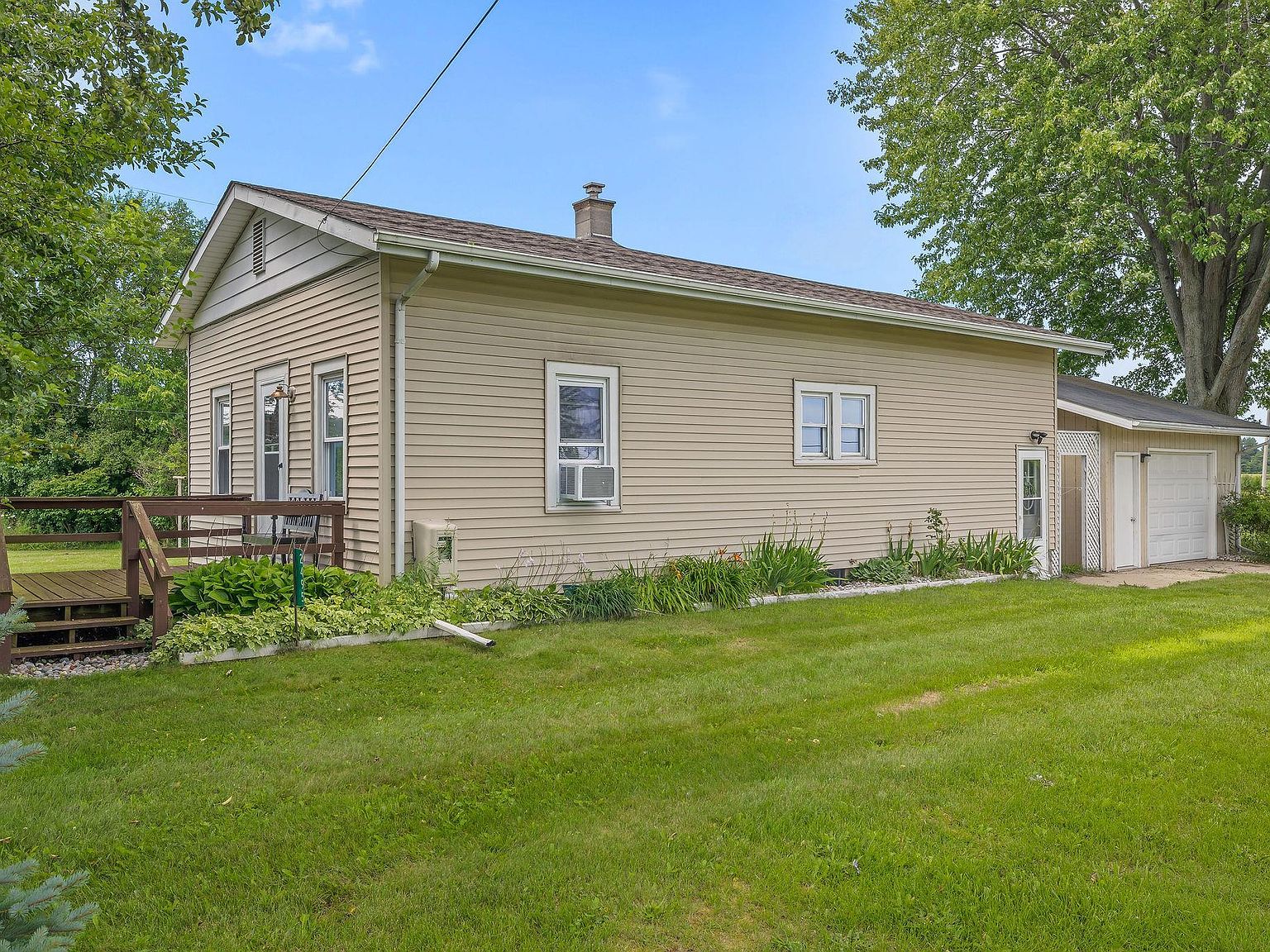 2495 E Gordonville Rd, Midland, MI 48640 Zillow