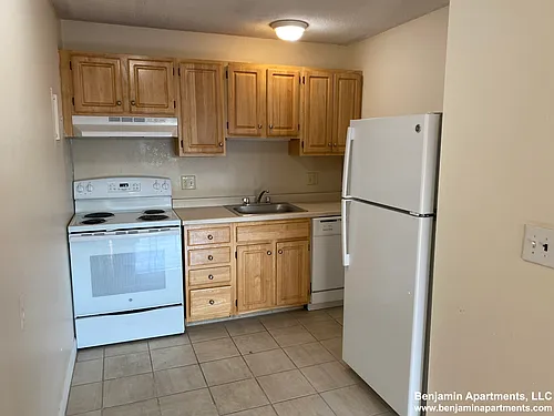 90 Gardner St #18 Photo 1