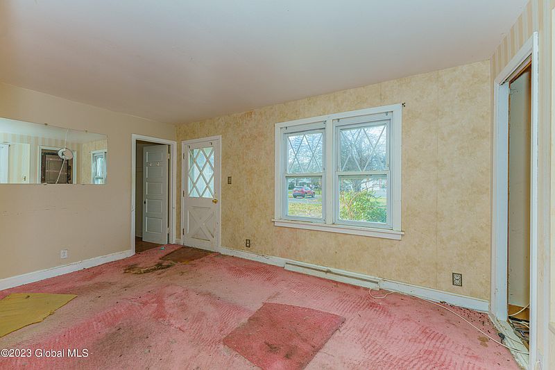 5th image of 4117 Albany Street