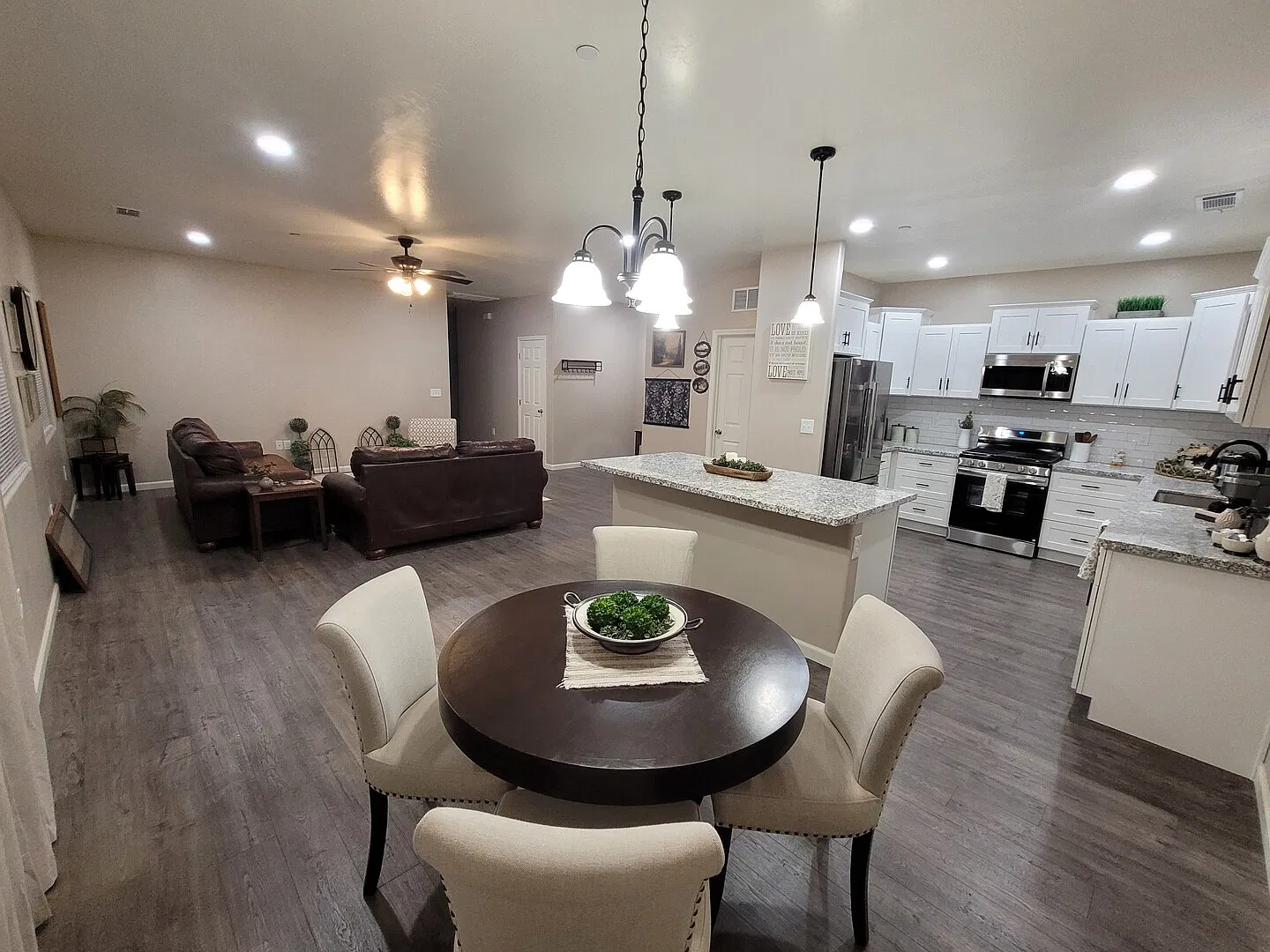 Fully furnished mid term new house — Photo 1