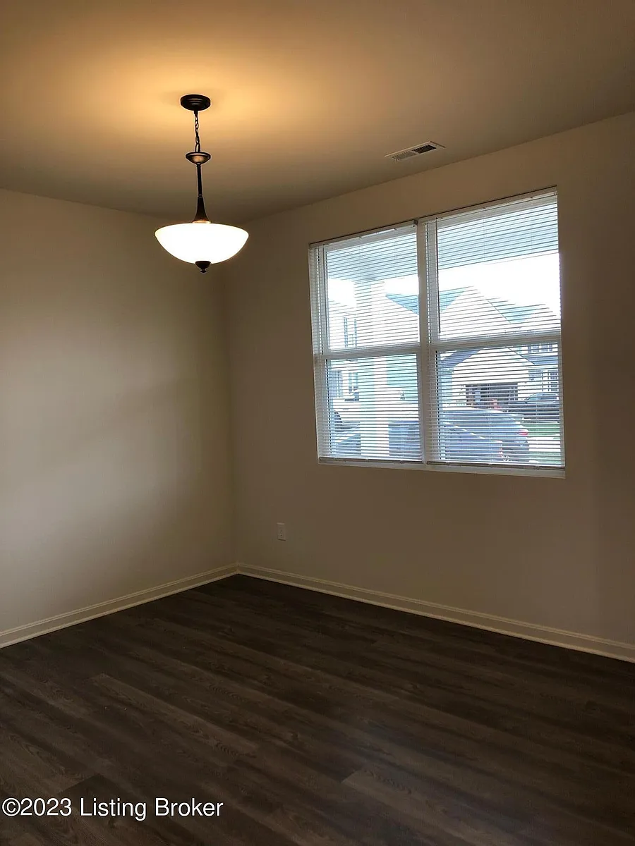 Building Photo - 4010 White Pine Ln
