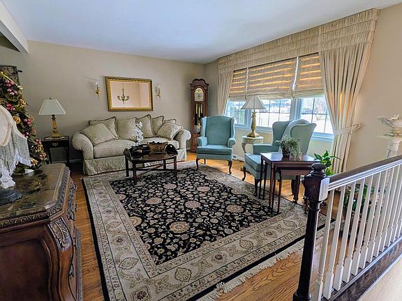 5th image of 125 Willow Way