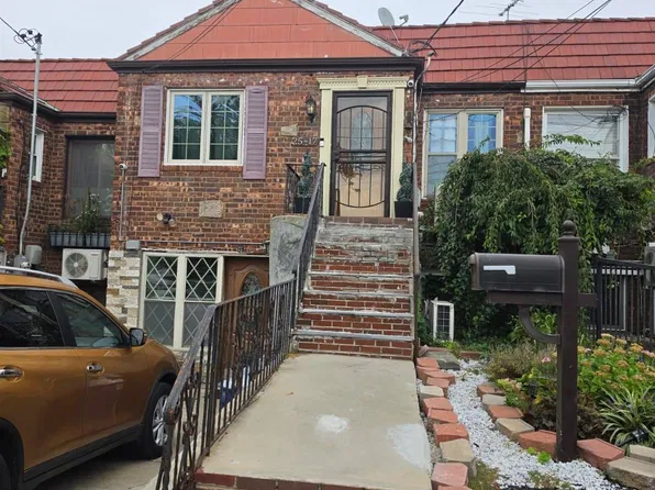 2517 College Point Blvd, Flushing, NY 11354