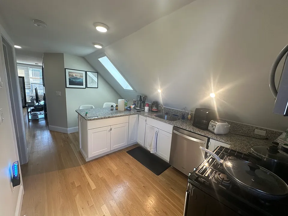 341 Beacon St #3