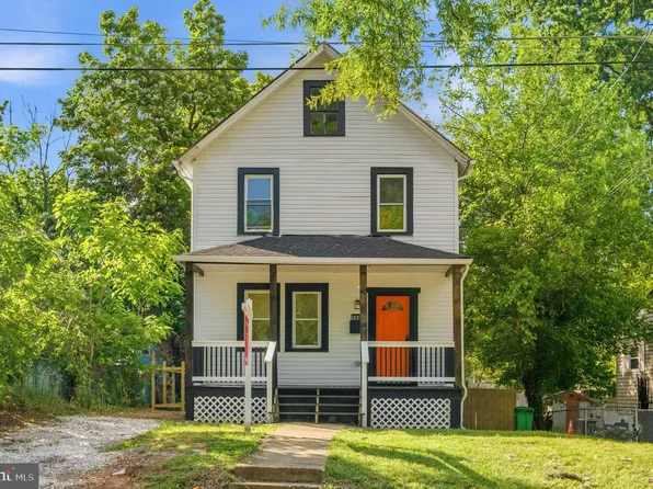 5807 Dade St, Capitol Heights, MD 20743