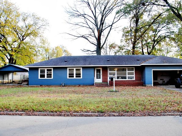 1001 E 4th St, Cherryvale, KS 67335