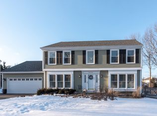 2192 Westfield Dr, Gurnee, IL
