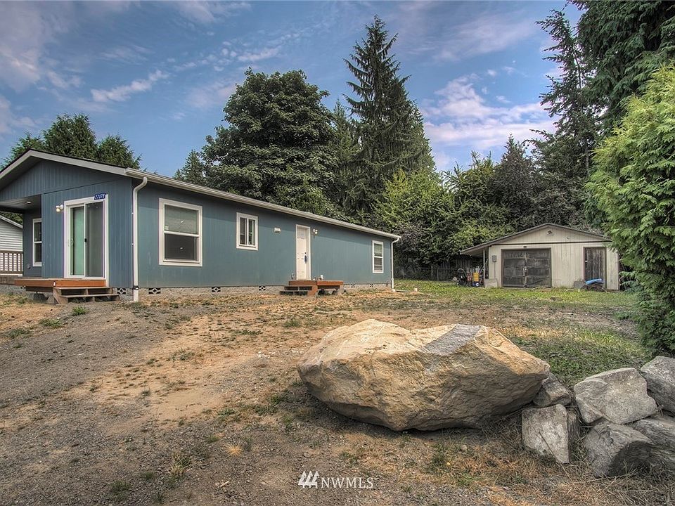 1st image of 27078 Wagner Cir NE