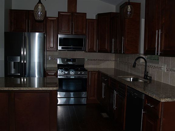 5th image of 2210 E Quivira Cir