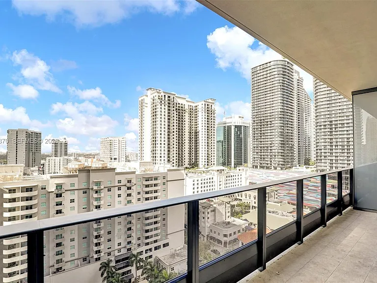 1000 Brickell Plz #1904 — Photo 11
