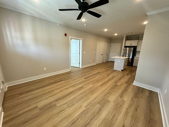 4th image of 1207 Pleasant Dr #306