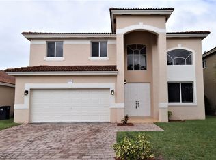 9263 SW 209th Ter, Cutler Bay, FL 33189
