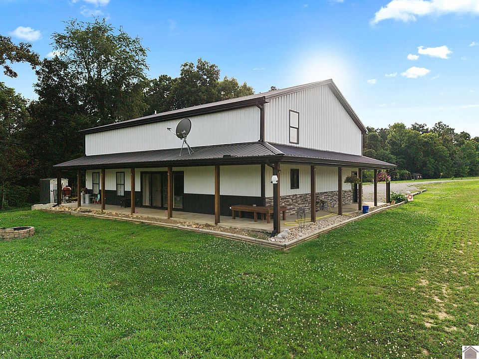 1st image of 1923 Bush Rd