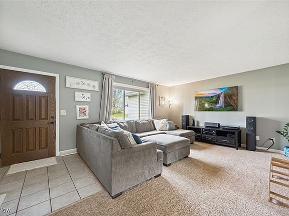 5th image of 803 Westminister Dr