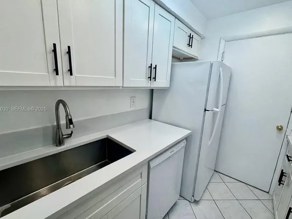 1431 S 14th Ave APT 118, Hollywood, FL 33020