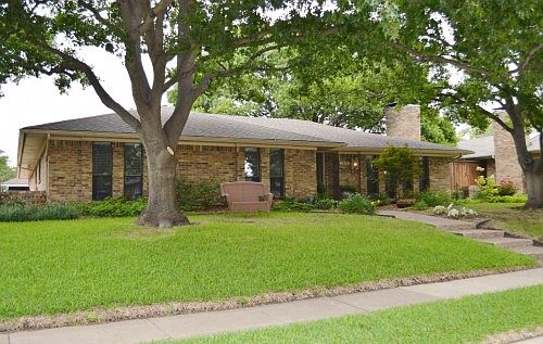 1st image of 2821 Downing Dr