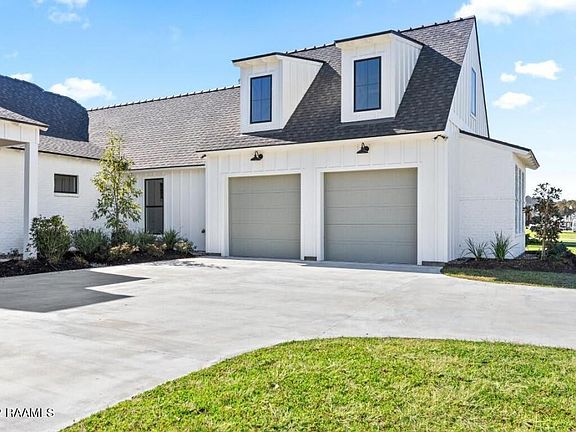2nd image of 101 Belle Vie Estates Ct
