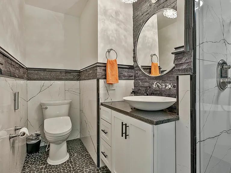 410 Thornton Lane — Photo 31