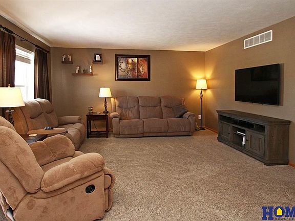 3rd image of 8045 Dawson Creek Dr