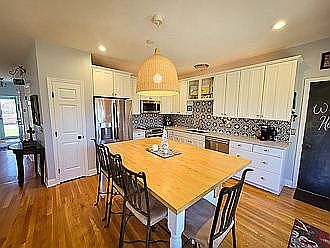 5th image of 868 Village Green Pkwy