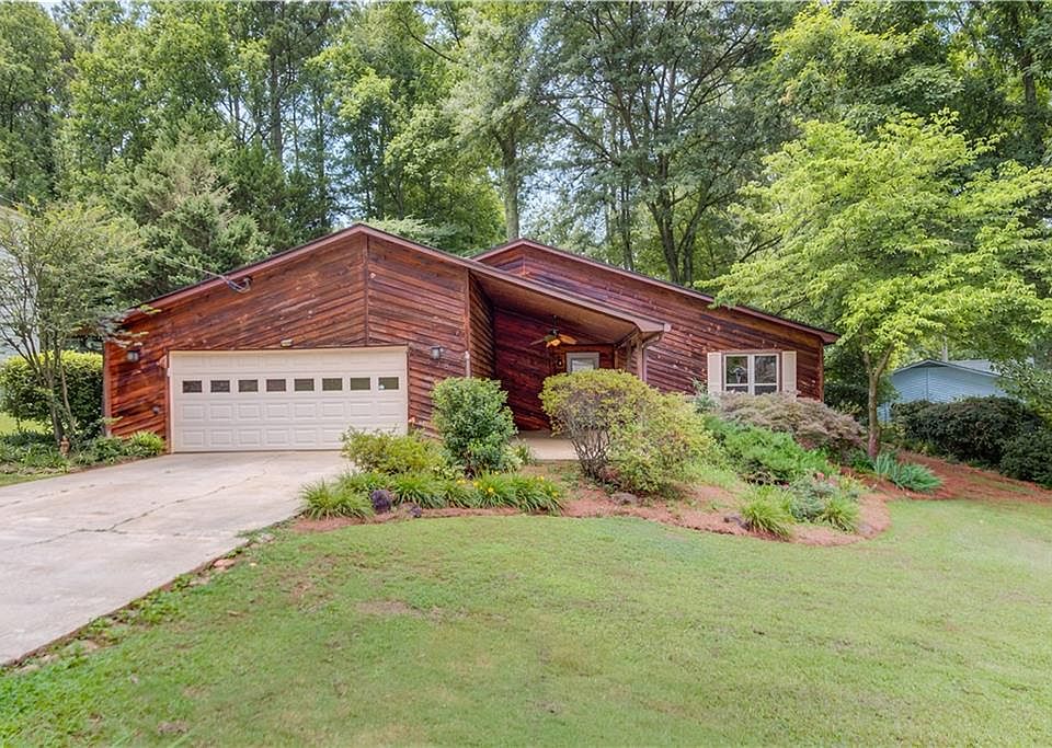 1st image of 498 Candlewick Ln