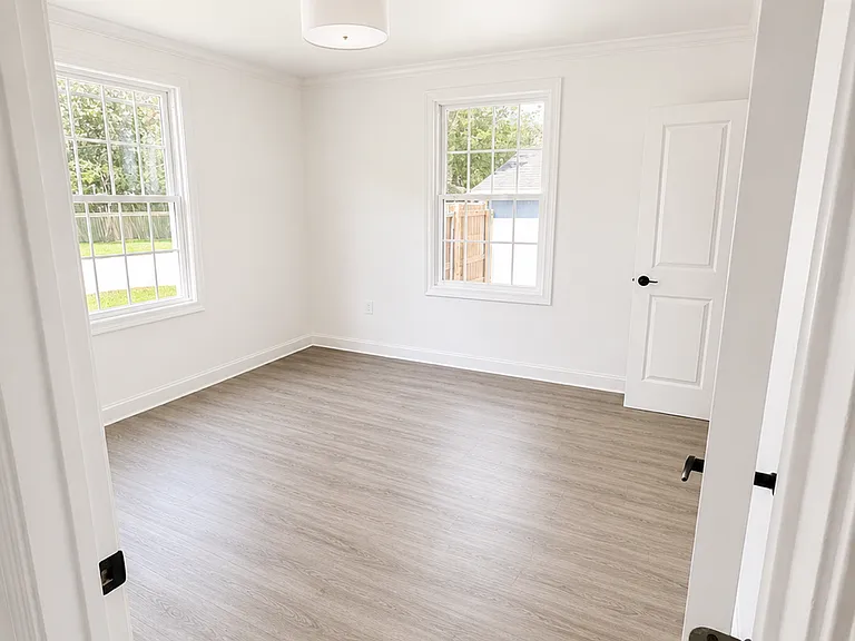 1719 Pickett Ave — Photo 3
