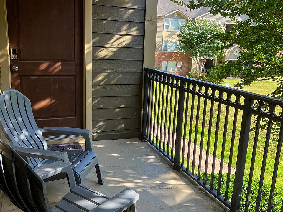 Private front porch area.