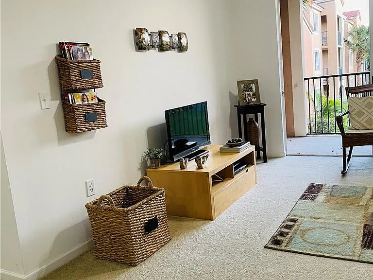 8020 N Nob Hill Rd #206 — Photo 10
