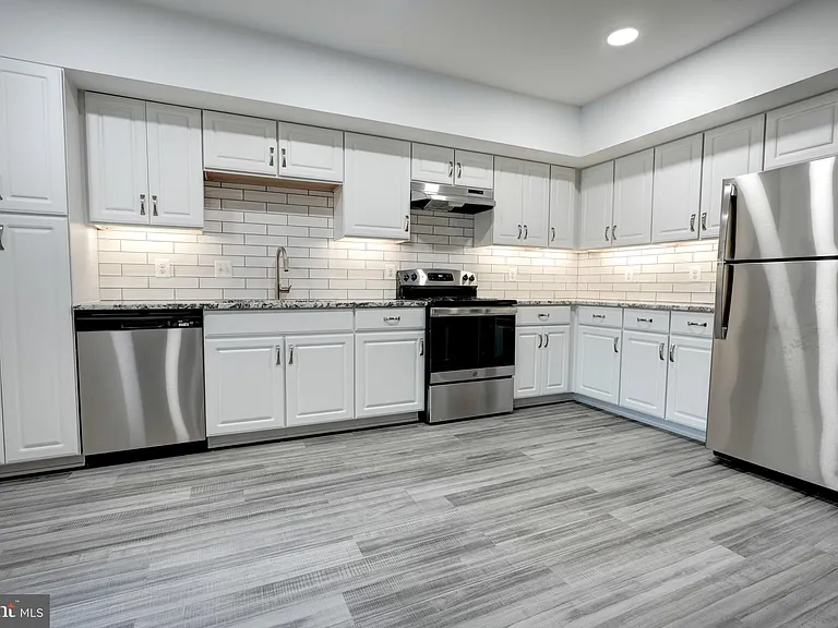 19520 Village Walk Dr #3-105 — Photo 15