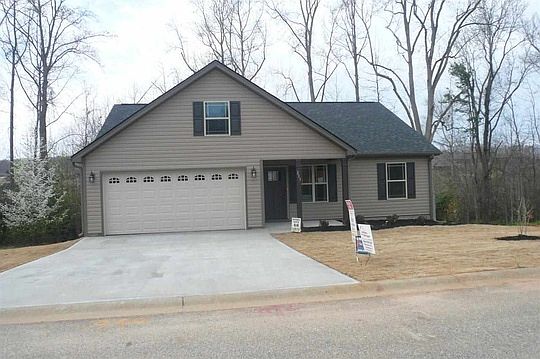 1st image of 233 Basswood Dr