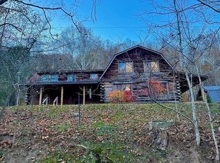 281 Trace Rd, Newton, WV 25266